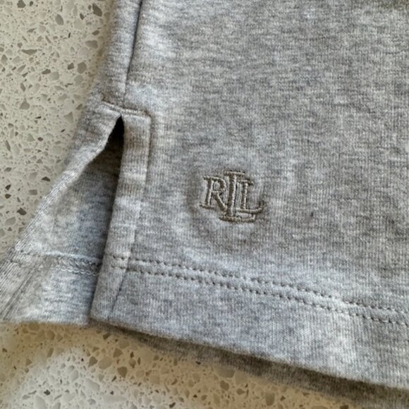 Lauren Ralph Lauren Gray Ruffled Top – Size Medium - Picture 8 of 9